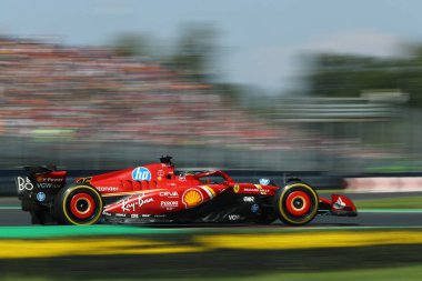  Charles Leclerc (MON) - Scuderia Ferrari - Ferrari SF-24 - Monza (MB) İtalya 'da Autodromo Nazionale di Monza pistinde gerçekleşmesi planlanan Formula 1 Pirelli Gran Premio d' Italia 2024 'ün 30 Ağustos antrenmanı sırasında Ferrari - 29 Eylül