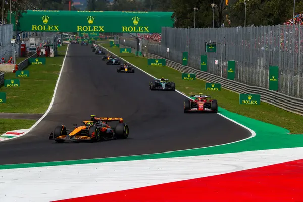 Lando Norris (GBR) - McLaren Formula 1 Takımı - McLaren MCL38 - Mercedes Rade Günü, 1 Eylül Pazar, Formula 1 Pirelli Gran Premio d 'Italia, Monza (MB) İtalya' daki Autodromo Nazionale di Monza pistinde gerçekleşmesi planlanıyor - 29-29 Ağustos 