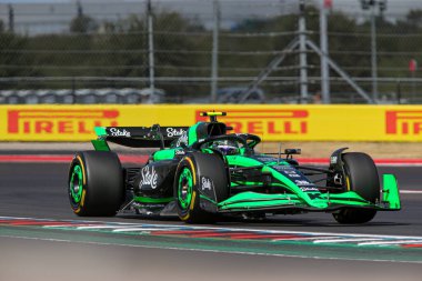  Zhou Guanyu (CHN) - Stake F1 Team Kick Sauber - Sauber C44 - Ferrari Formula 1 Pirelli Birleşik Devletler Grand Prix 2024 yarışında, Austin, TX (USA) 18-20 Eylül 2024 tarihinde gerçekleştirilecek