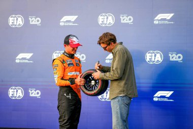 Lando Norris (GBR) - McLaren Formula 1 Takımı - McLaren MCL38 - Mercedes ve Armand 