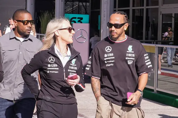  Lewis Hamilton (GBR) - Mercedes-AMG PETRONAS F1 Takımı - Mercedes W15 - Mercedes E Performansı Formula 1 Pirelli Birleşik Devletler Grand Prix 2024 yarışında, Austin, TX (USA) 18-20, 2 Eylül 'de gerçekleştirilecek