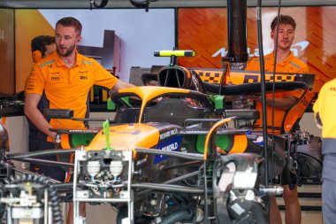  McLaren F1 Takım garajı Formula 1 Lenovo Grande Premio de Sao Paulo 2024 'te, Interlagos Circuit, San Paolo, Brasil, BRA Nov 1-3, 2024 - Fotoğraf Alessio De Marco, Avens-Images.com