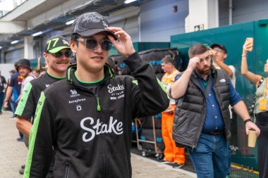  Zhou Guanyu (CHN) - Kazık F1 Takımı Kick Sauber - Sauber C44 - Ferrari Formula 1 sırasında Lenovo Grande Premio de Sao Paulo 2024, Interlagos, San Paolo, Brasil, BRA Nov 1-3, 2024 - Fotoğraf Alessio De Marco 124; Fotoğraf: Alessio De Marco
