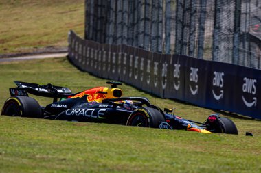  Max Verstappen (NED) - Oracle Red Bull Racing - Red Bull RB20 - Honda RBPT Formula 1 sırasında Lenovo Grande Premio de Sao Paulo 2024, Interlagos, San Paolo, Brasil, BRA Nov 1-3, 2024 - Fotoğraf Alessio De Marc