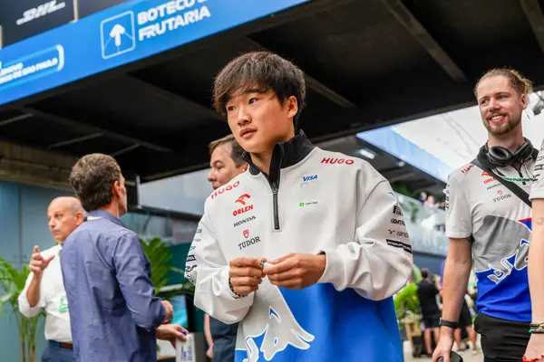  Yuki Tsunoda (JPN) - Visa Cash App RB F1 Team - RB VCARB01 - Honda RBPT Formula 1 Lenovo Grande Premio de Sao Paulo 2024 sırasında, Interlagos Circuit, San Paolo, Brasil, BRA Nov 1-3, 2024 - Fotoğraf Alessio De Marco the 124;