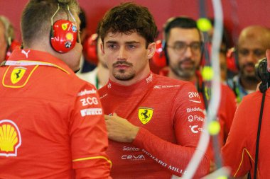  Charles Leclerc (MON) - Scuderia Ferrari - Ferrari SF-24 - Ferrari Formula 1 Etihad Havayolları Grand Prix 2024, Yas Marina, Abu Dabi 6-8 Aralık 2024 Cuma günkü oturumunda Ferrari