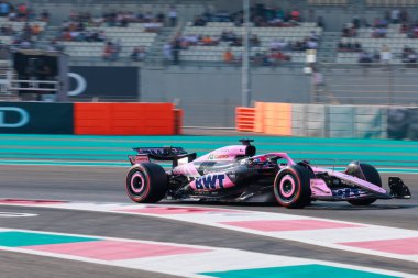  Esteban Ocon (FRA) - Alpine F1 Takımı - Alpine A524 - Formula 1 Etihad Havayolları Grand Prix 2024, Yas Marina, Abu Dabi 6-8 Aralık 2024 Cuma günkü oturumunda Renault
