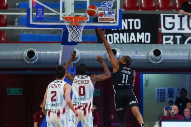 Xavier Johnson - Apu Old Wild West Udine, Real Sebastiani Rieti vs Apu Old Wild West Udine, 26 Şubat 2025, PalaSojourner Rieti, Round 30 - Sezon 2024-2025