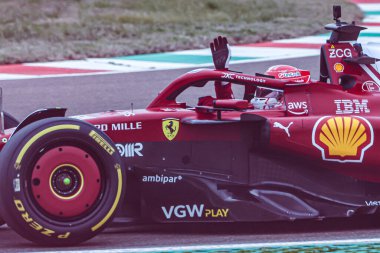  Charles Leclerc (MON) - yepyeni ca ile ilk turlar