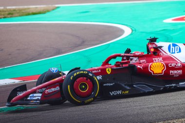  Charles Leclerc (MON) - yepyeni ca ile ilk turlar