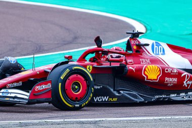  Charles Leclerc (MON) - yepyeni ca ile ilk turlar