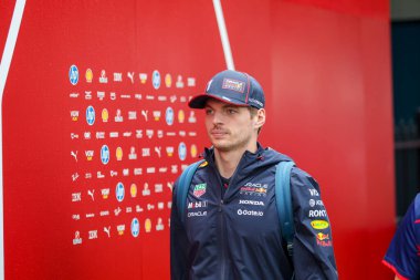  Max Verstappen (NED) - Kahin Red Bull Racing - Red Bull RB21 - Honda RBP