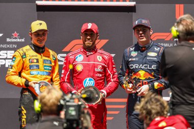 SHANGHAI, ÇİN - 22 Mart 2025 tarihinde Şangay, Çin 'de düzenlenen Çin F1 Grand Prix' si öncesinde yapılan Sprint yarışında F1 Sprint Ödülü töreni. (Fotoğraf: Song Haiyuan / Paddocker) (Fotoğraf: Credit Hasan Bratic - 124; Alessio De Marco\ A