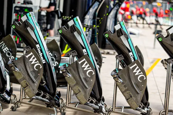 Mercedes Garag, Formula 1 Crypto.com Miami Grand Prix 2025 sırasında 1-4 Mayıs tarihleri arasında ABD 'nin Florida kentindeki Miami International Autodrome' da gerçekleşti. • 124; Alessio De Marco\ Avens-Images.com