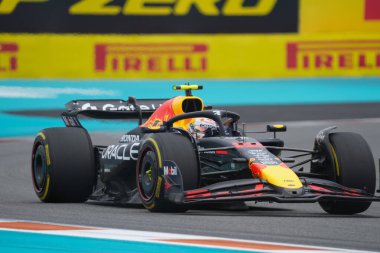  Yuki Tsunoda (JPN) - Kahin Red Bull Racing - Red Bull RB21 - Honda RBP