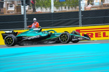  Fernando Alonso (ESP) - Aston Martin Aramco F1 Ekibi - Aston Martin AMR25