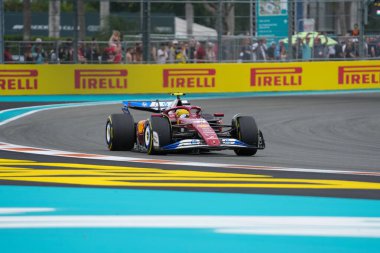  Lewis Hamilton (GBR) - Scuderia Ferrari - Ferrari SF-25