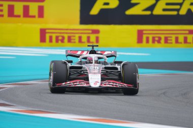 Esteban Ocon (FRA) - Haas F1 Takımı - Haas VF-25 - Ferrar