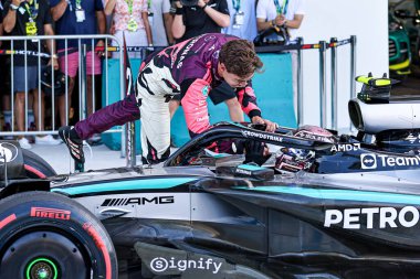  Andrea Kimi Antonelli (ITA) - Mercedes-AMG PETRONAS F1 Ekibi - Mercedes W16 - Mercedes E Performansı Sprint Rac 'ta Kutlama Kutlaması Pozisyonu