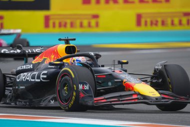  Max Verstappen (NED) - Kahin Red Bull Racing - Red Bull RB21 - Honda RBP