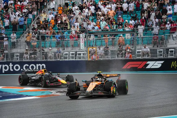  Lando Norris (GBR) - McLaren Formula 1 Takımı - McLaren MCL39