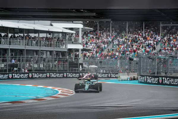  Fernando Alonso (ESP) - Aston Martin Aramco F1 Ekibi - Aston Martin AMR25