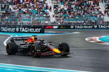  Max Verstappen (NED) - Kahin Red Bull Racing - Red Bull RB21 - Honda RBP