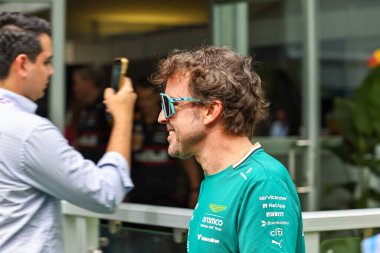  Fernando Alonso (ESP) - Aston Martin Aramco F1 Ekibi - Aston Martin AMR25