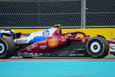 Pazar günü Miami otlağı atmosferi