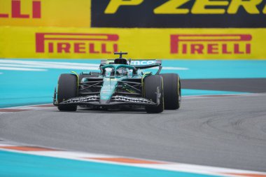 Pazar günü Miami otlağı atmosferi