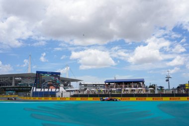 Pazar günü Miami otlağı atmosferi