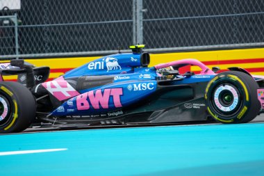 Pazar günü Miami otlağı atmosferi