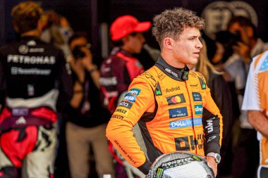 Pazar günü Miami otlağı atmosferi