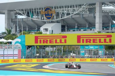 Pazar günü Miami otlağı atmosferi