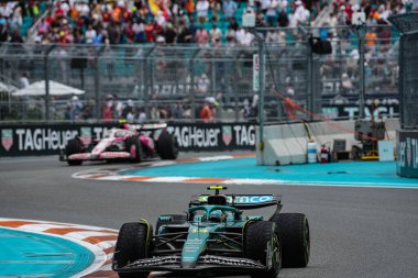 Pazar günü Miami otlağı atmosferi