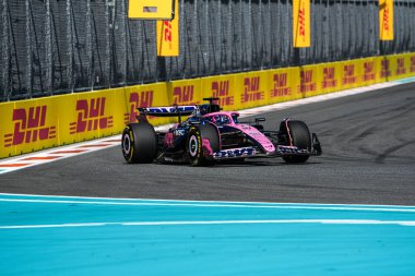 Pazar günü Miami otlağı atmosferi