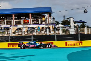 Pazar günü Miami otlağı atmosferi