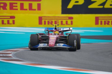 Pazar günü Miami otlağı atmosferi