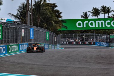 Pazar günü Miami otlağı atmosferi