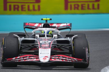 Pazar günü Miami otlağı atmosferi