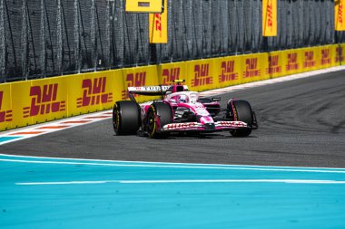 Pazar günü Miami otlağı atmosferi