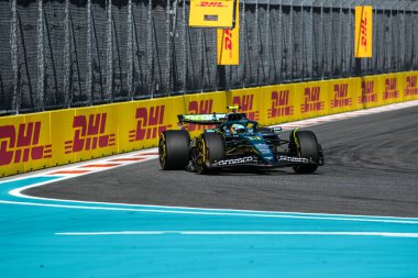 Pazar günü Miami otlağı atmosferi