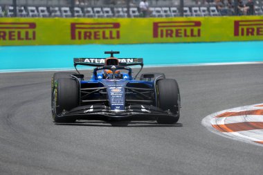 Pazar günü Miami otlağı atmosferi