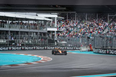 Pazar günü Miami otlağı atmosferi