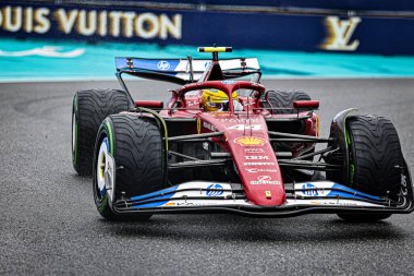  Lewis Hamilton (GBR) - Scuderia Ferrari - Ferrari SF-25