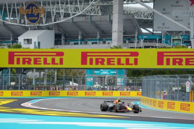  Yuki Tsunoda (JPN) - Kahin Red Bull Racing - Red Bull RB21 - Honda RBP