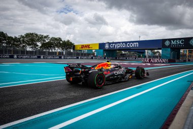  Yuki Tsunoda (JPN) - Kahin Red Bull Racing - Red Bull RB21 - Honda RBP