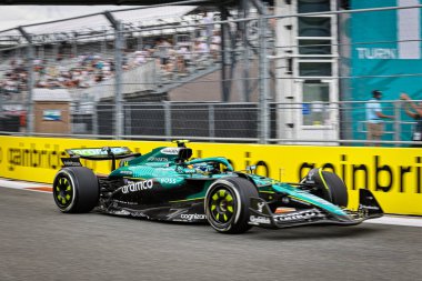  Fernando Alonso (ESP) - Aston Martin Aramco F1 Ekibi - Aston Martin AMR25