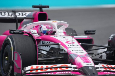 Isaac Hadjar (FRA) Vize Nakit Uygulaması RB F1 Çayı