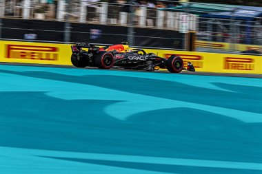  Yuki Tsunoda (JPN) - Kahin Red Bull Racing - Red Bull RB21 - Honda RBP